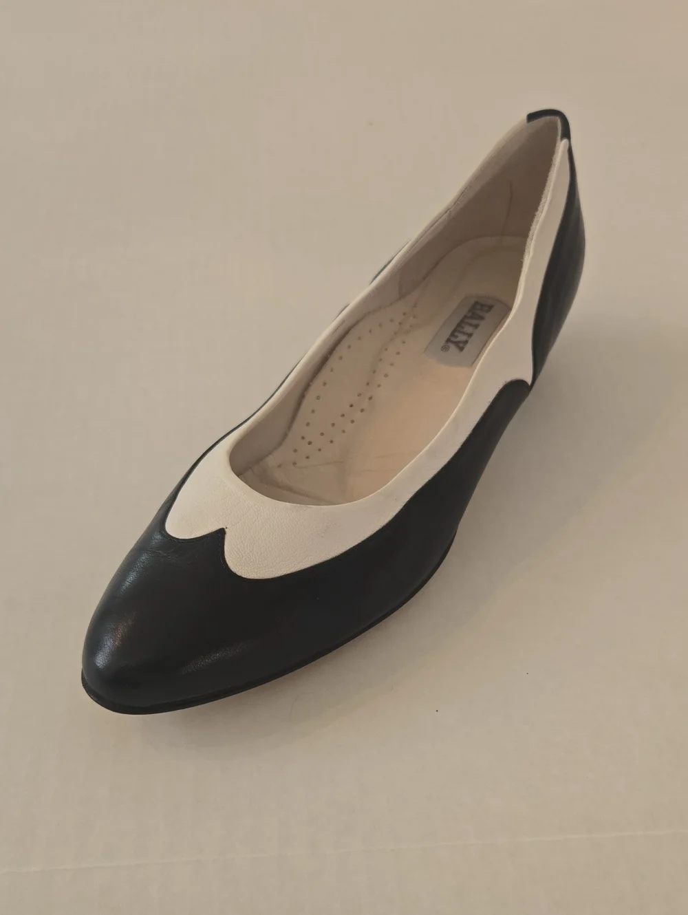BALLY Made in Itaky Black and White Leather Heeled Pumps